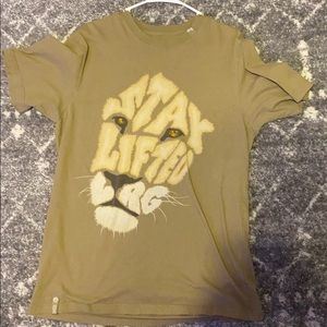 Lion t-shirt